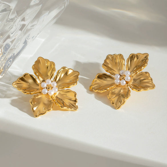 Stainless Steel Geometric Flower Ladies Earrings With Electroplating