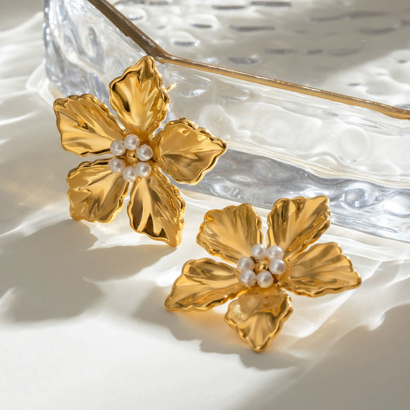 Stainless Steel Geometric Flower Ladies Earrings With Electroplating