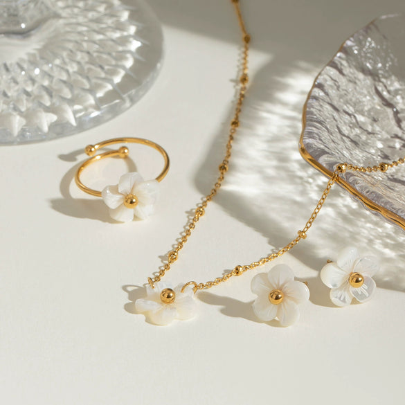 Stainless Steel Geometric Flower Opening Ring Necklace For Women With Electroplating