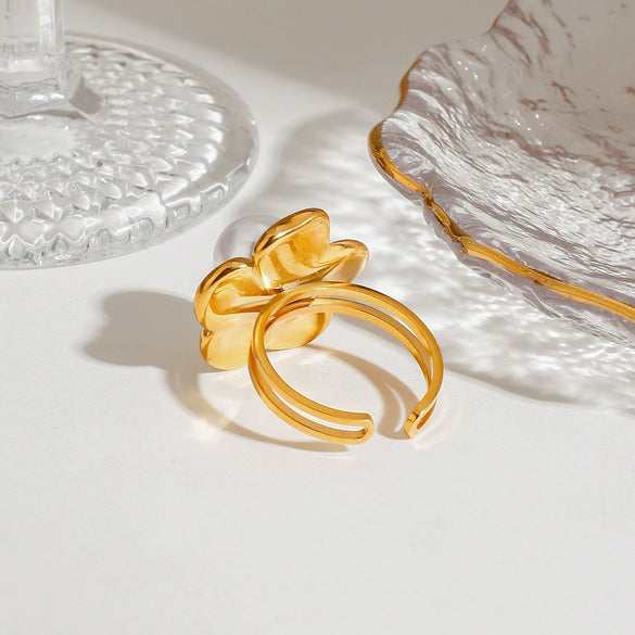 Stainless Steel Geometric Flower Pearl Ring For Women With Electroplating