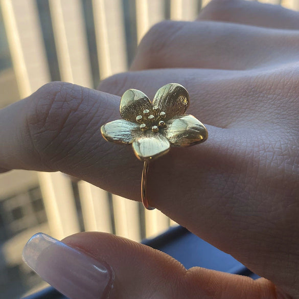Stainless Steel Geometric Flower Ring For Women With Electroplating Design