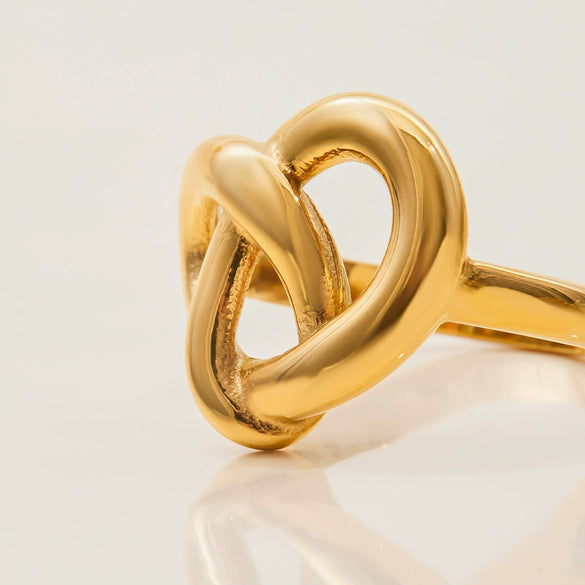 Stainless Steel Geometric Heart Cut Out Ring Jewelry Retro Style Electroplated For Women