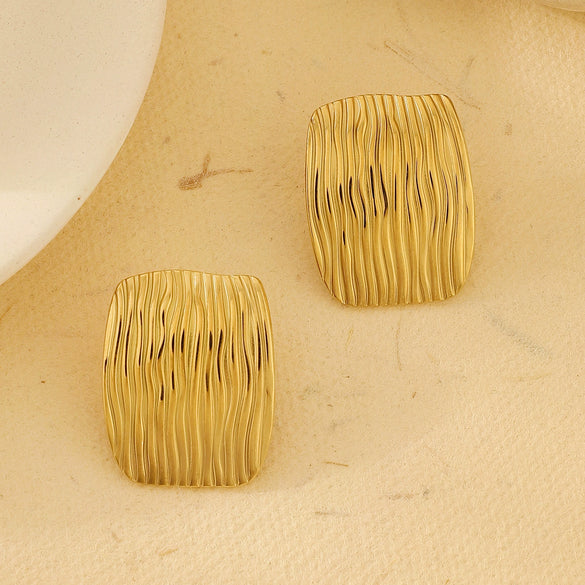 Stainless Steel Geometric Heart Shape Electroplated Women's Earrings Stud