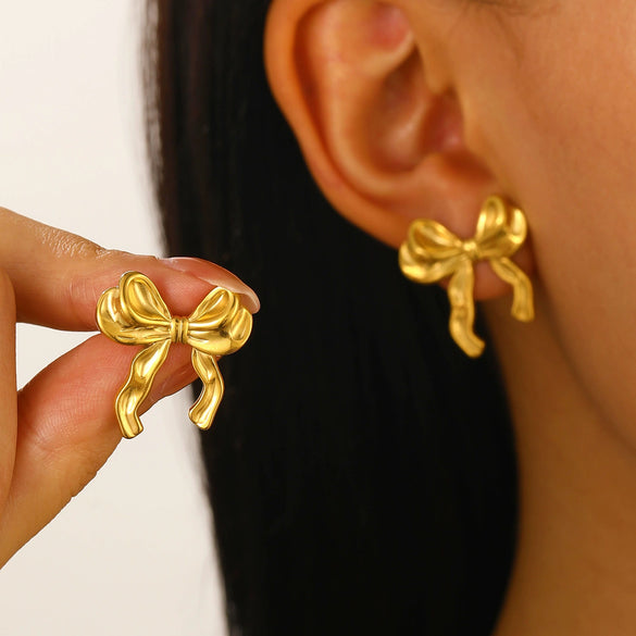 Stainless Steel Geometric Heart Shape Electroplated Women's Earrings Stud