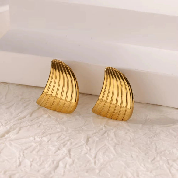 Stainless Steel Geometric Heart Striped Earrings For Women With Electroplating Design