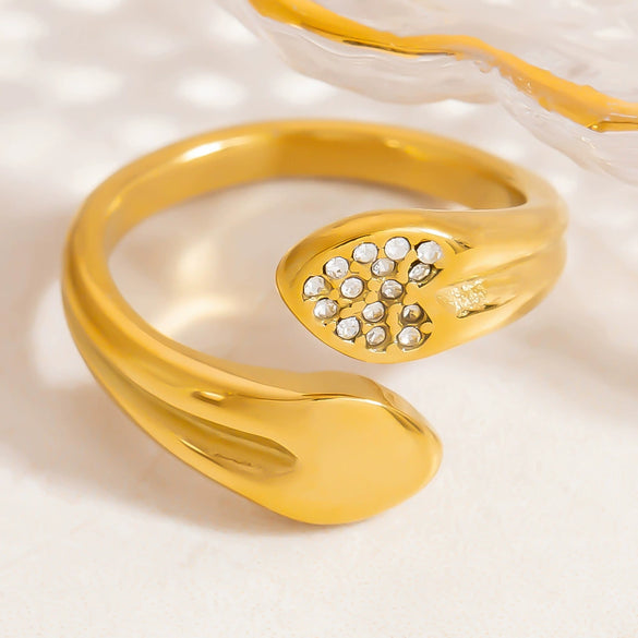 Stainless Steel Geometric Open Ring Jewelry Electroplated With Bright Stone And 18K Gold Colorpreserving Feature