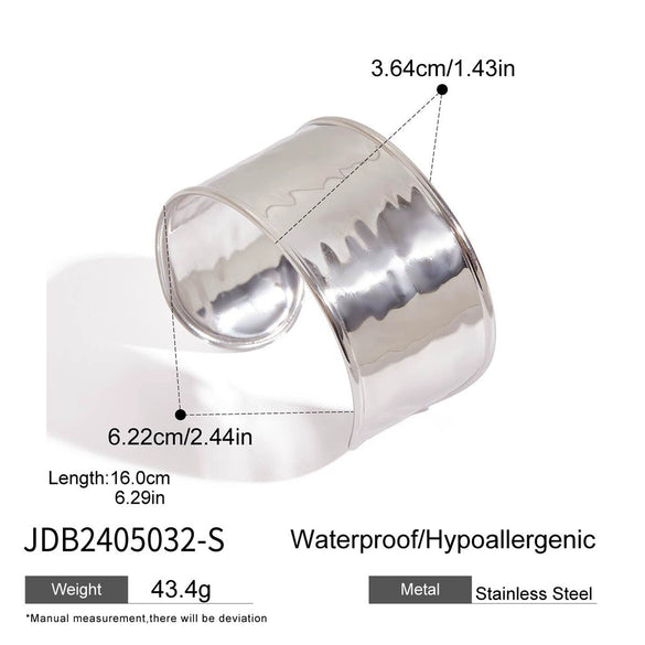 Stainless Steel Geometric Opening Bracelet With Electroplating