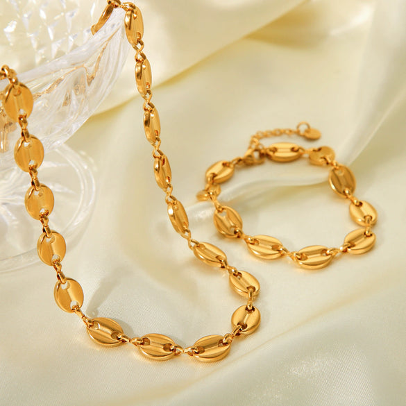 Stainless Steel Geometric Pig Nose Buckle Necklace Electroplated For Women