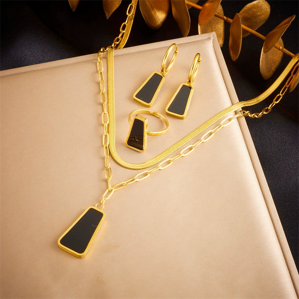 Stainless Steel Geometric Quadrilateral Pendant Jewelry Set With Electroplating And Snake Bone Chain Highend Cold Retro Style