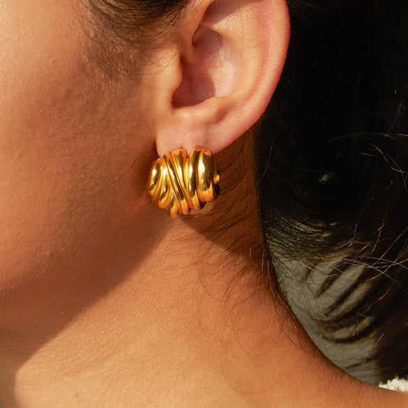 Stainless Steel Geometric Thread Wave Strip Earrings With 18K Gold Non Fading Electroplating For Women