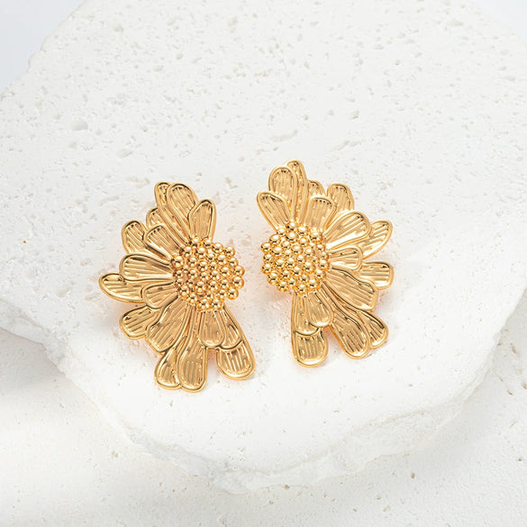 Stainless Steel Goldplated Half Chrysanthemum Retro Style Electroplated Women's Jewelry Earrings