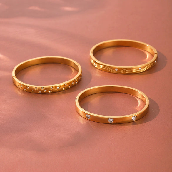 Stainless Steel Heart And Star Pattern Bracelet With Zircon Inlay And Vacuum Electroplated Finish
