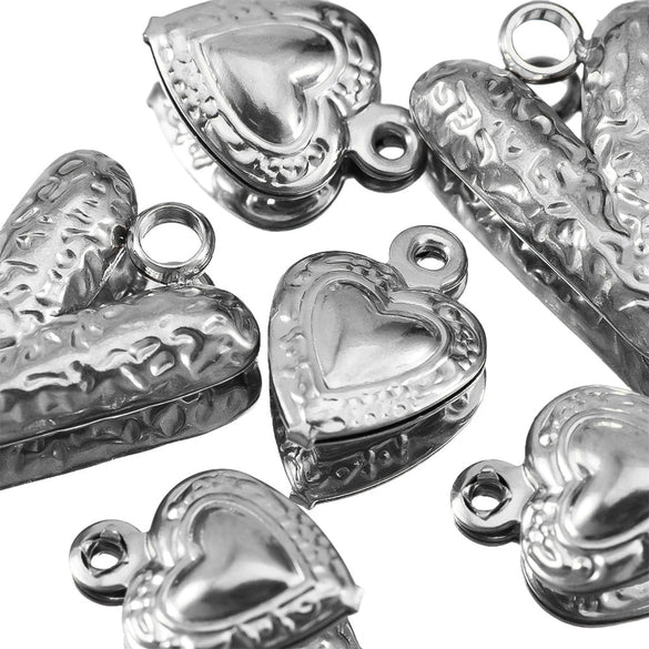 Stainless Steel Heart Pendant Jewelry Accessories With Electroplating And Retro Niche Simple Design