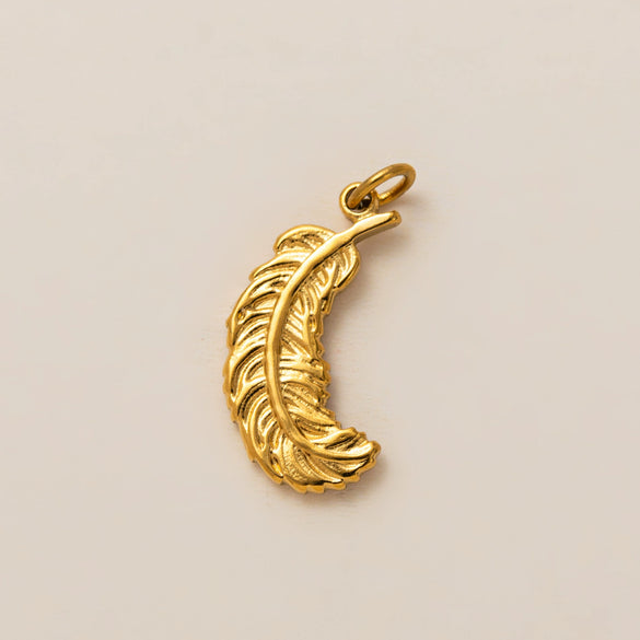 Stainless Steel Heart Shape Pendant With Vacuum Plating 18K Gold Color Fashion Casual Style