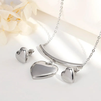 Titanium Steel 18K Gold Plated Simple Style Heart