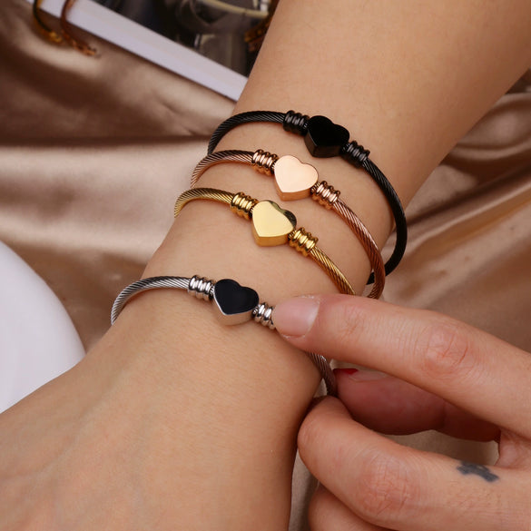Stainless Steel Heartshaped Braided Bracelet Jewelry Electroplating