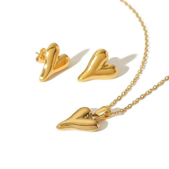 Stainless Steel Heartshaped Pendant Necklace With Electroplating Treatment