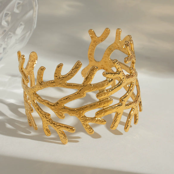 Stainless Steel Hollow Exaggerated Geometric Electroplated Bracelet