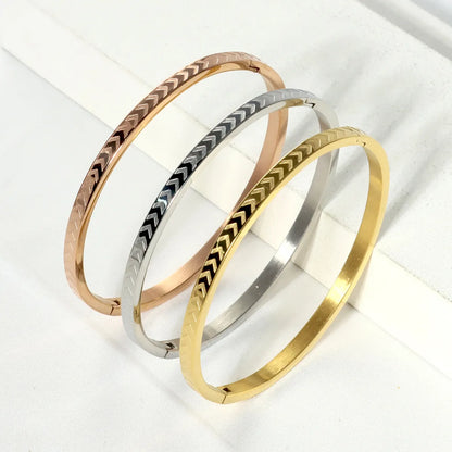 Stainless Steel Ig Style Elegant Simple Style Geometric Letter Electrocardiogram Plating Carving Bangle