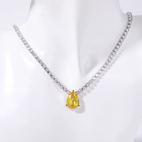 Stainless Steel Light Luxury Geometric Tennis Zircon Emerald Zircon Short Necklace With Diamond Design