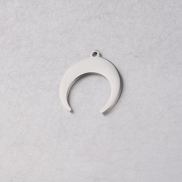 Stainless Steel Moon Crescent Horn Pendant Jewelry Accessories With Mirror Finish Polishing