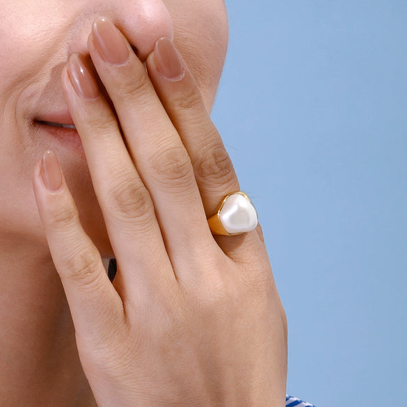 Stainless Steel Pearl Ring Geometric Style Electroplated Jewelry For Women