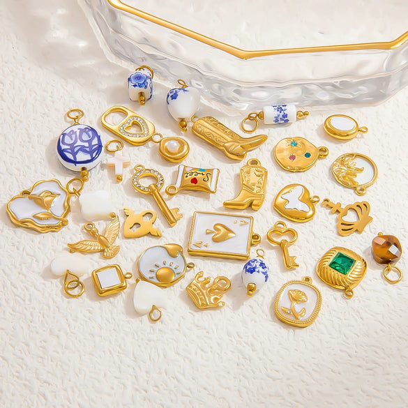 Stainless Steel Pendant Jewelry Accessories With Colorpreserving And Electroplating Style