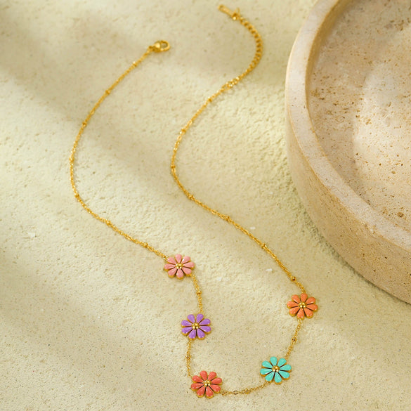 Stainless Steel Plated 18K Gold Daisy Pendant Women's Fashion Necklace