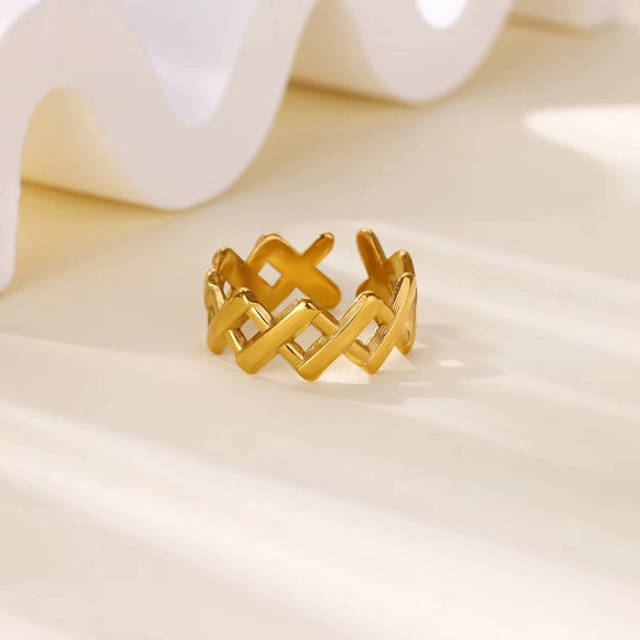 Stainless Steel Ring Snake Shaped Flower Geometric Electroplated Female Stylish Ring