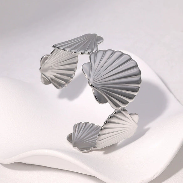 Stainless Steel Scallop Simple Open Bracelet Electroplated Jewelry For Women