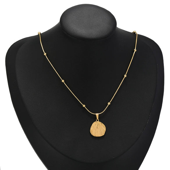 Stainless Steel Shell Pattern Hydraulic Shape Pendant Simple Necklace With Vacuum Plated And Electroplated Treatment