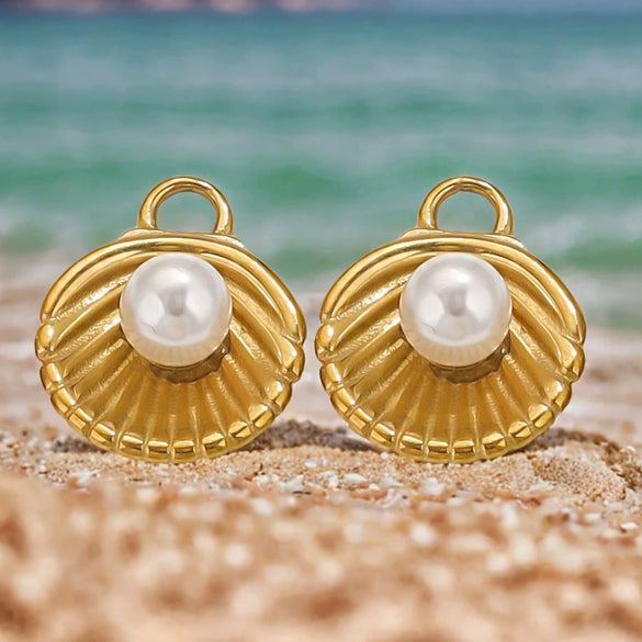 Stainless Steel Shell Pendant Inlaid Pearl Jewelry Accessories Electroplated 18K Niche Style