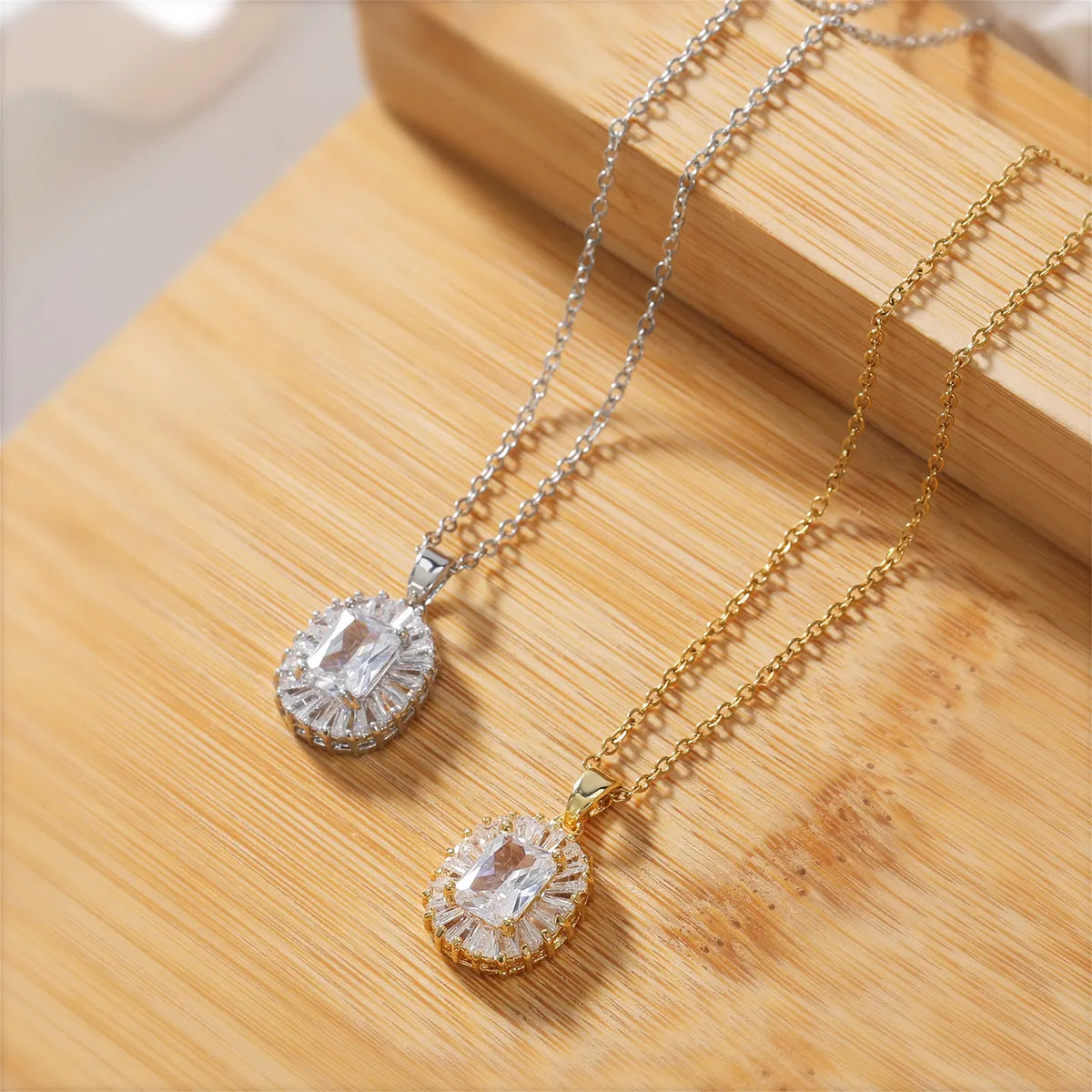 Stainless Steel Simple Style Shiny Oval Inlay Zircon Pendant Necklace