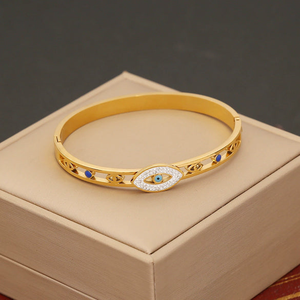 Stainless Steel Snakeshaped Electroplated Jewelry Bracelet With Personality And Animal Style