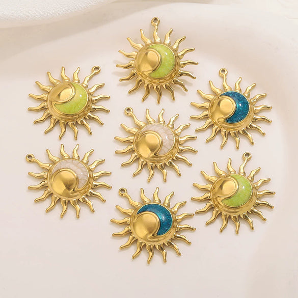 Stainless Steel Sun Pendant Jewelry Accessories With 18K Gold Electroplating