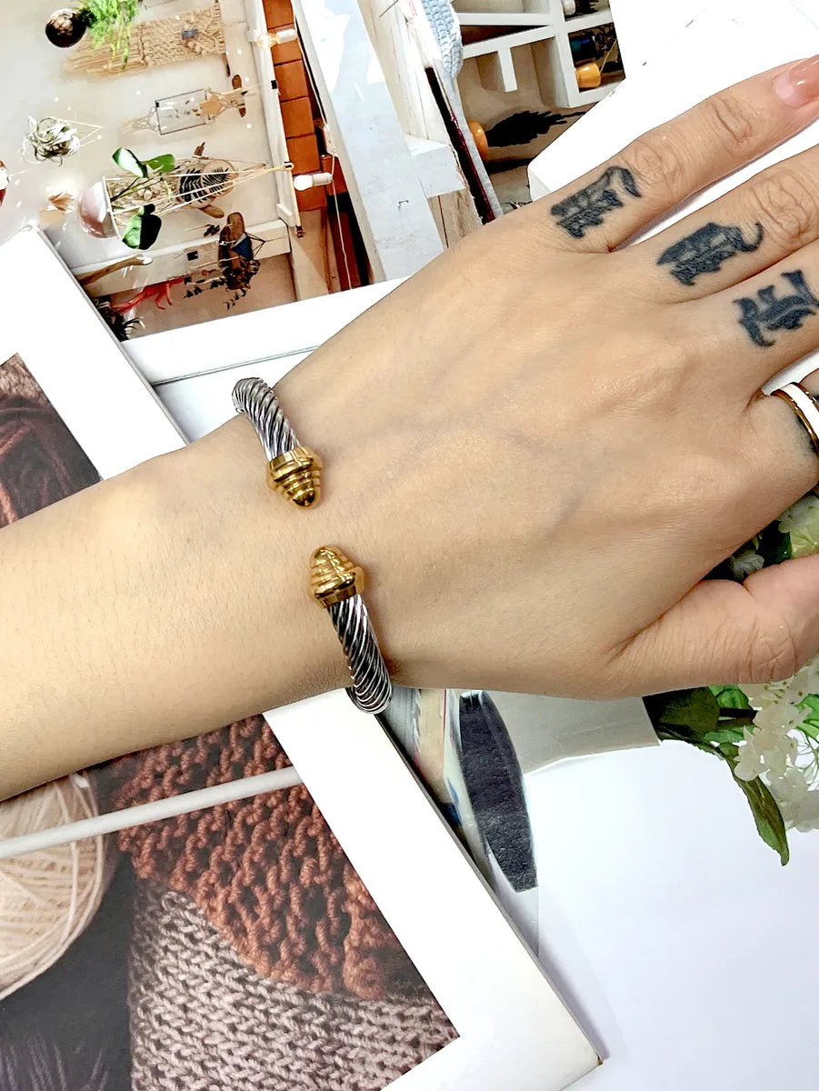 Stainless Steel Titanium Steel 18K Gold Plated Classic Style Color Block Spiral Stripe Bangle