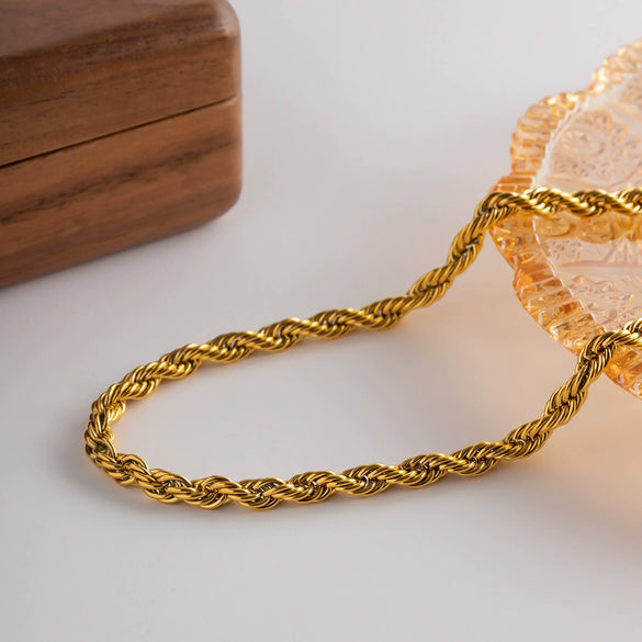 Stainless Steel Twist Chain Necklace With Geometric Design And Electroplating