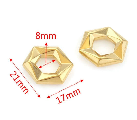 Stainless Steel Twisted Hexagon Pendant Handmade Jewelry Accessories With Electroplating