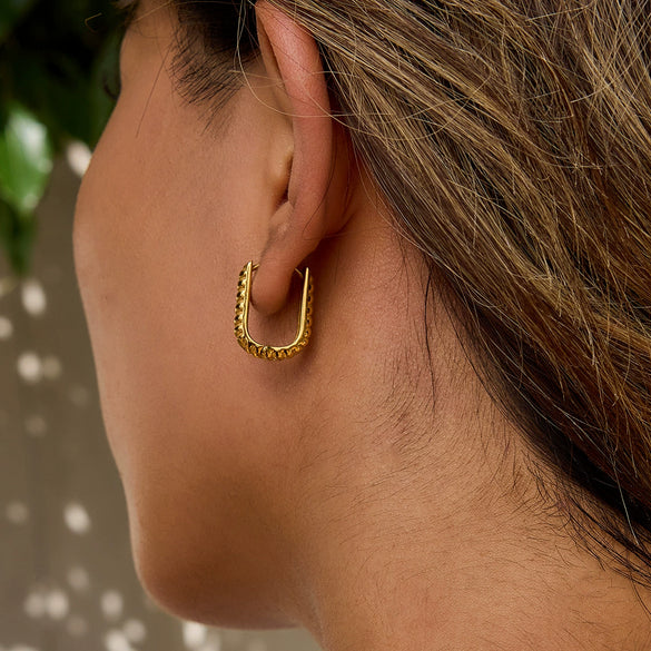 Stainless Steel Ushaped Electroplated Women's Jewelry Earrings With Classic Style