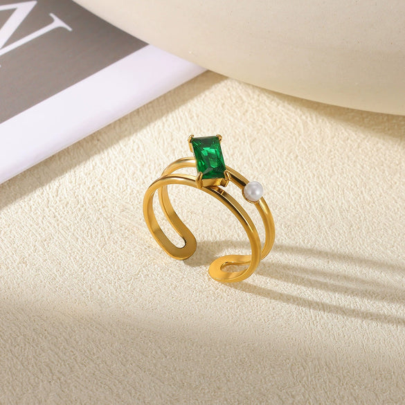 Stainless Steel Wiredrawing Fivepetal Ring With Green Zircon Electroplated Crown And Wave Pattern For Women Light Luxury Retro