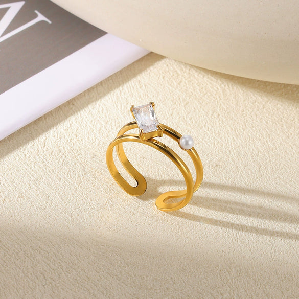 Stainless Steel Wiredrawing Fivepetal Ring With Green Zircon Electroplated Crown And Wave Pattern For Women Light Luxury Retro