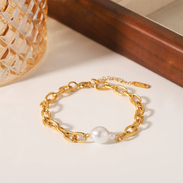 Stainless Steel Women's Geometric Specialshaped Pearl Pendant Ochain Bracelet With Electroplating And Ins Style