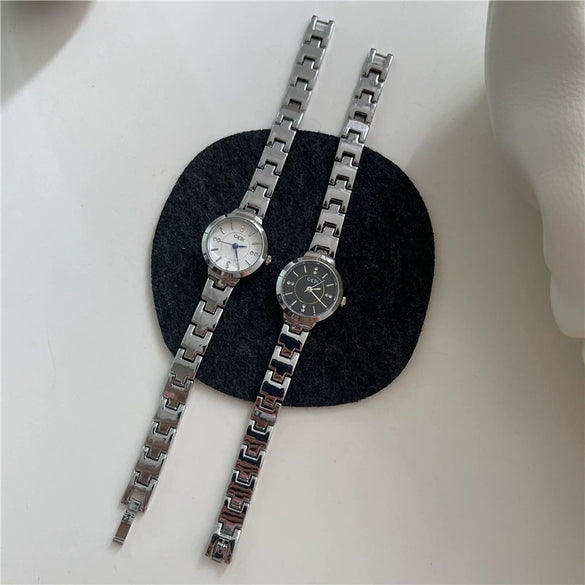 Steel Belt Bracelet Quartz Watch For Women With Alloy Case And Ordinary Glass Mirror Simple Small Dial And Rhinestone Scale Casual Style