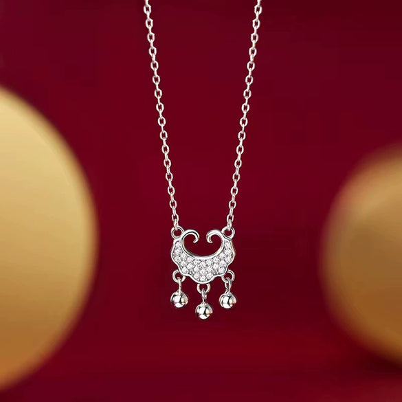 925 Sterling Silver Geometric Lock Pendant Necklace For Women With Cross Chain Diamond Cut Clavicle Necklace Minimalist Temperament Design