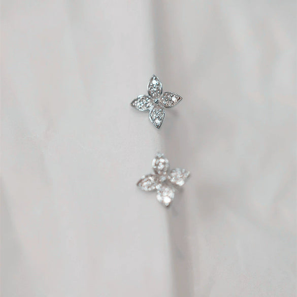 Sterling Silver Hydrangea Flower Earrings Plated With 14K Gold Inlaid With Diamonds