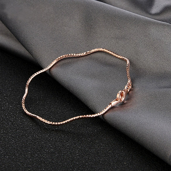 Sterling Silver Women’s Bracelet With Three Tone Wavy Design Elastic Band Minimalist Fashion Hand Jewelry
