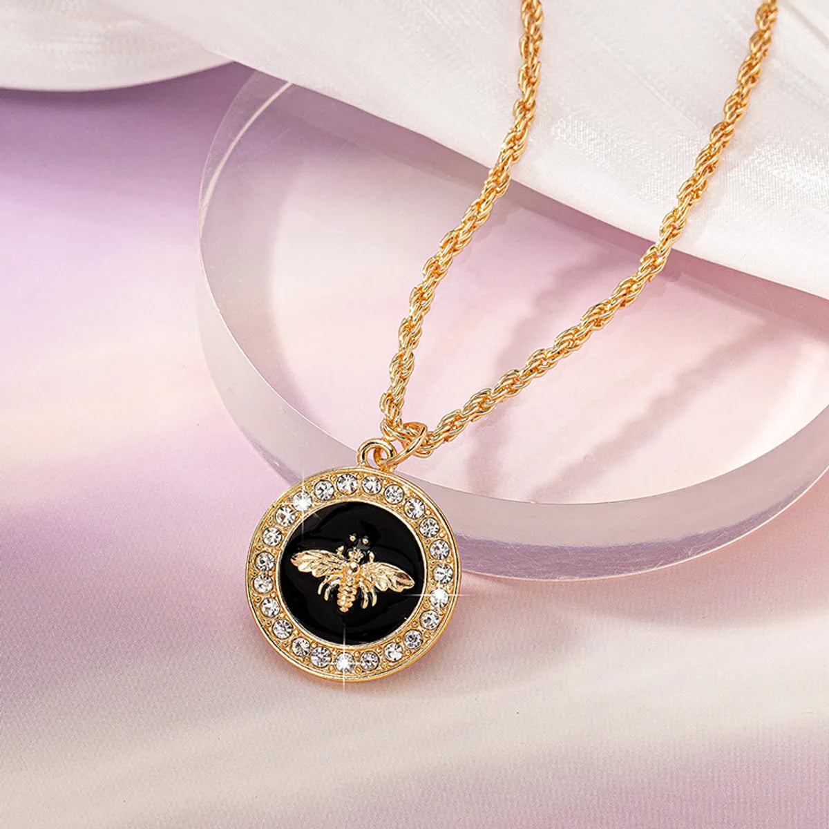 Streetwear Geometric Bee Alloy Plating Inlay Rhinestones Women's Pendant Necklace