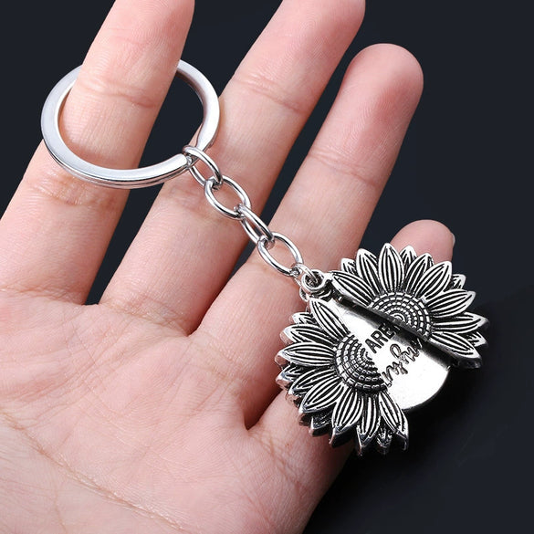 Sunflower Metal Zinc Alloy Keychain Necklace Sun Pendant Couple Gift Fashion Jewelry