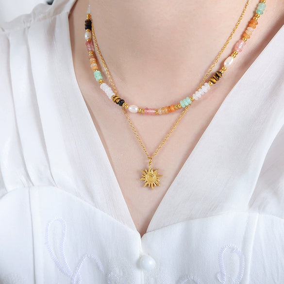 Sunflower Pendant Necklace Titanium Steel 18K Gold Electroplated Clavicle Chain For Women Light Luxury Design Geometric Pattern