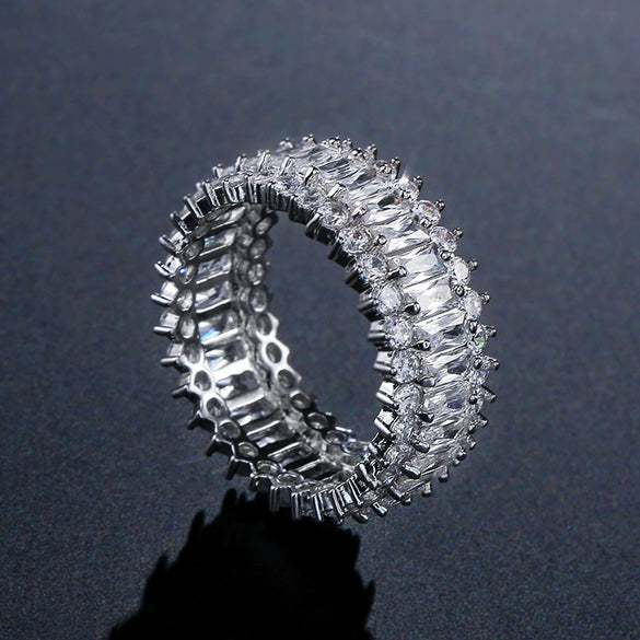 Supply Of New Fashion Threerow Diamond Ring Zircon Wedding Ring Spot Wholesale